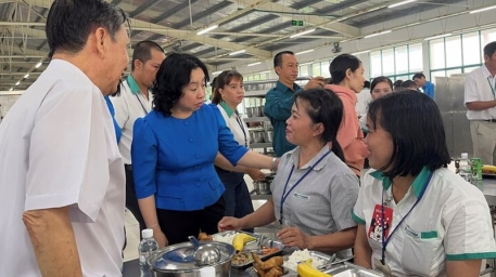 Dịch vụ cơm đoàn cho công ty Đà Nẵng