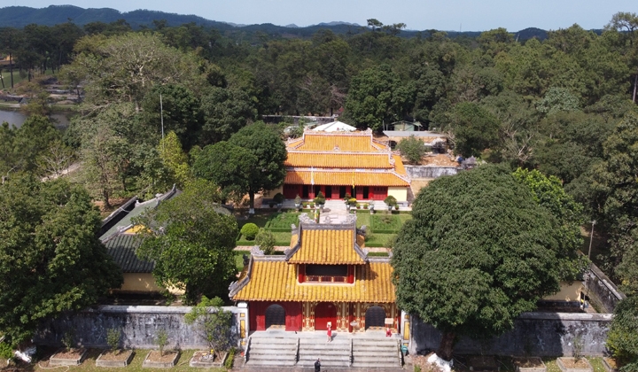 Điện Minh Thành trong Lăng Gia Long