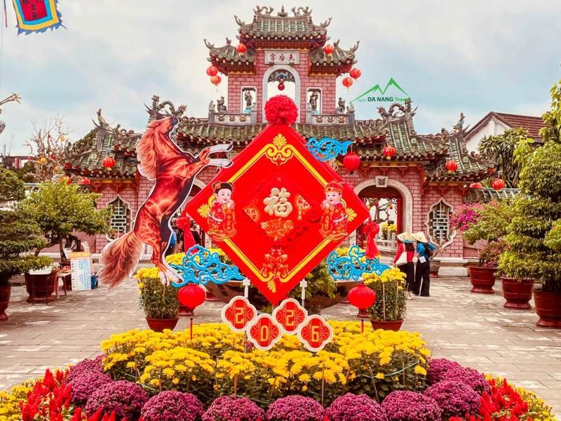 Tuyển dụng ngành du lịch