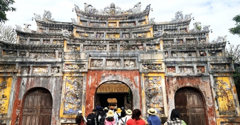 Tour Đà Nẵng – Huế: Hoàng thành Huế – Dấu xưa còn vương mái ngói, câu chuyện thì thầm trong từng viên gạch