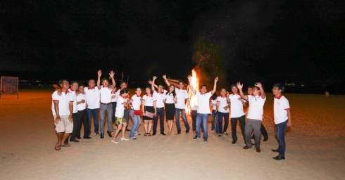 Team Building cảm xúc của nhiều cung bậc từ nhẹ nhàng về ký ức đến sôi động của hiện tại