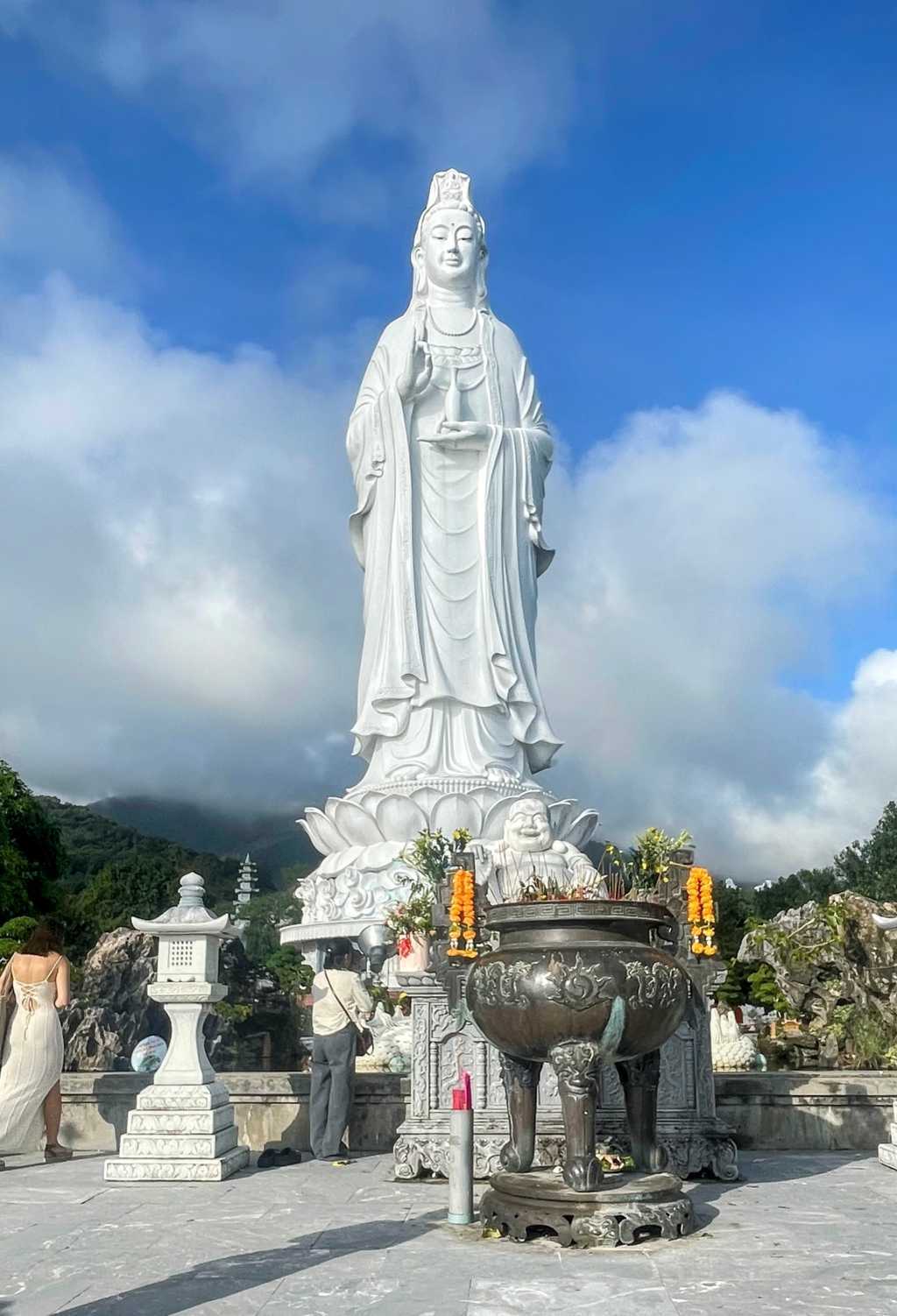 Phật Đài Quan Thế Âm