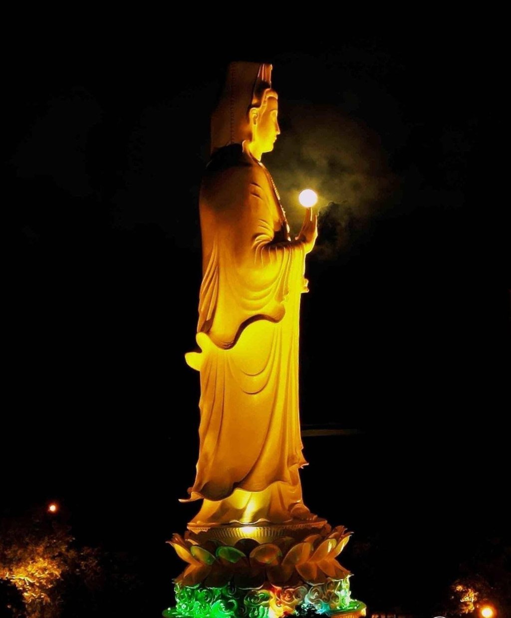 chùa linh ứng sơn trà ngày rằm