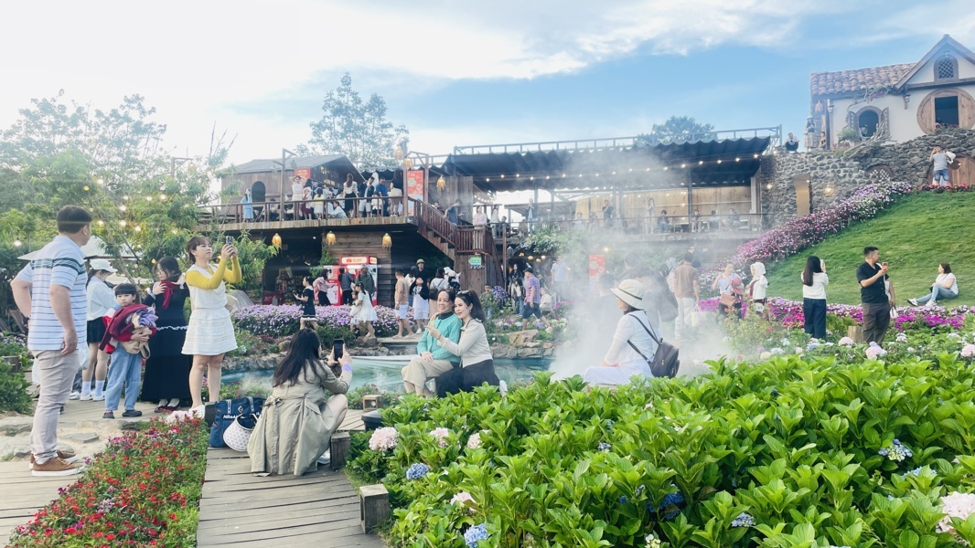 Lạc Hư Cổ Trấn