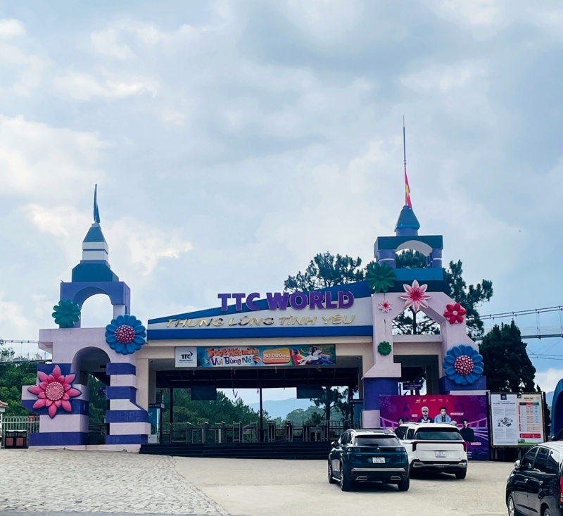Thung Lũng Tình Yêu trong lịch trình tour Đà Nẵng Đà Lạt 3 ngày 2 đêm