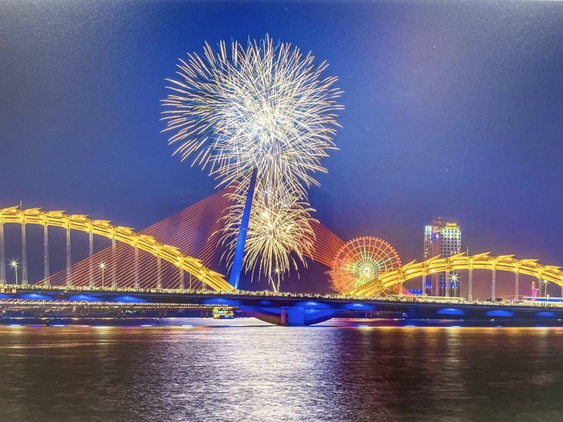Cầu Rồng ngắm pháo hoa 2025