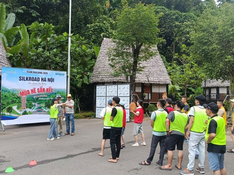 Team building CỔng trời Đông Giang