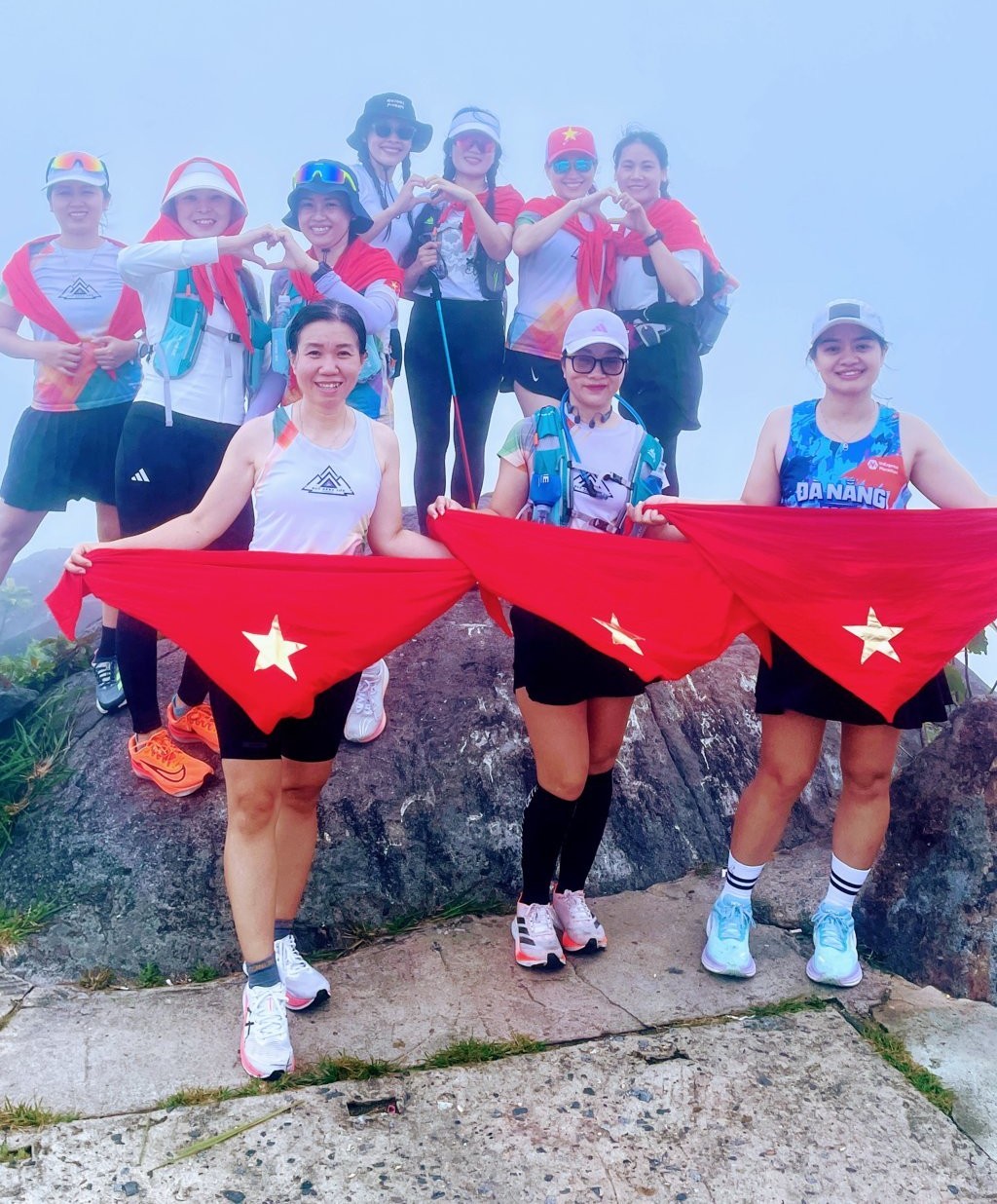Trên đỉnh Bàn Cờ