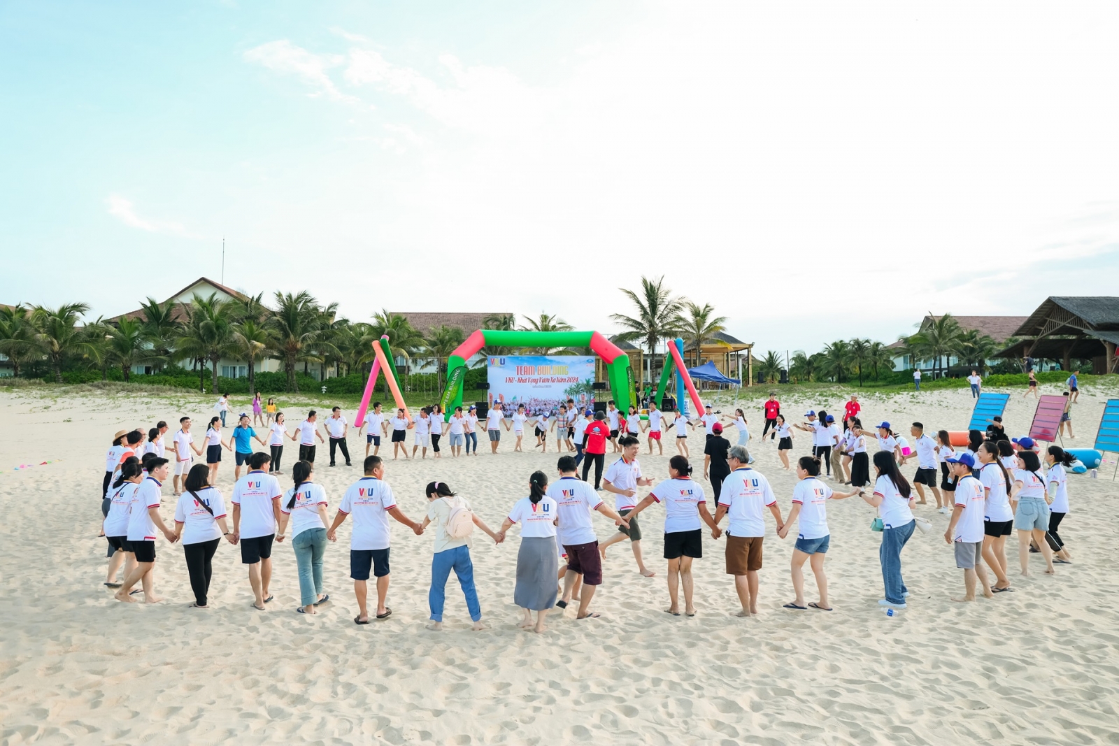 Tổ chức team building sáng tạo cho doanh nghiệp Đà Nẵng