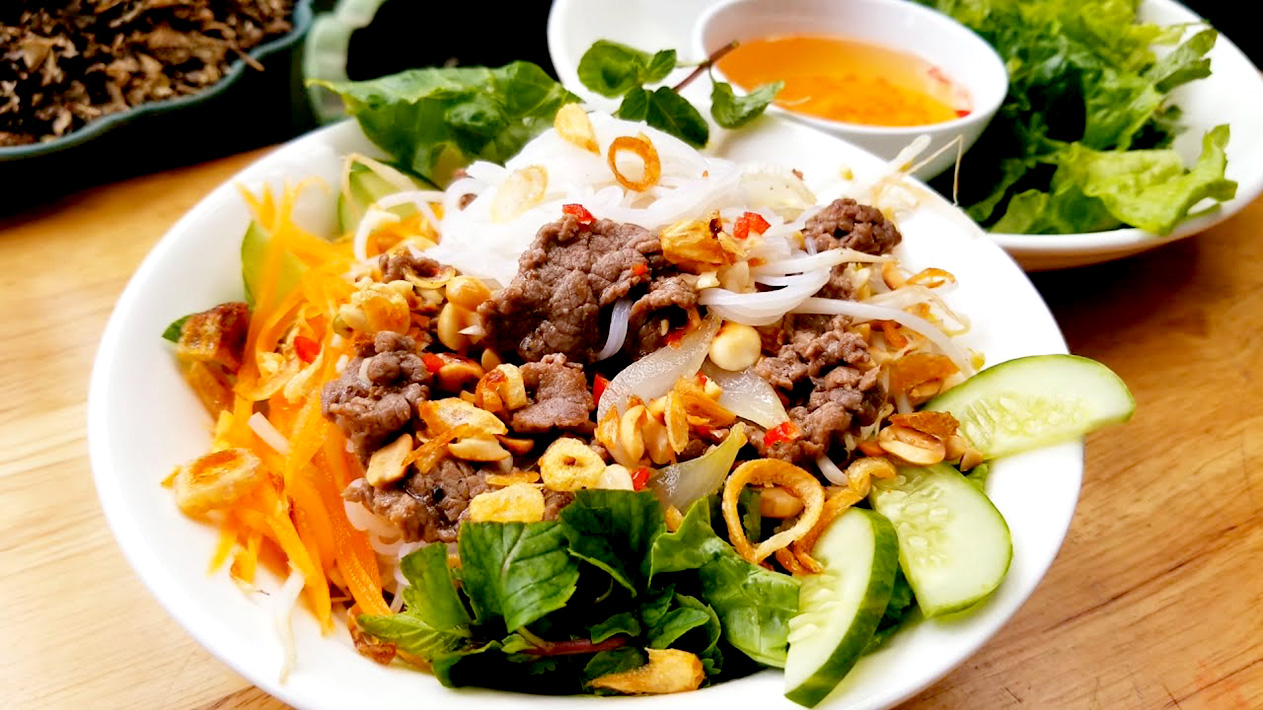 Gỏi hoa chuối – món ăn dân dã Quảng Nam