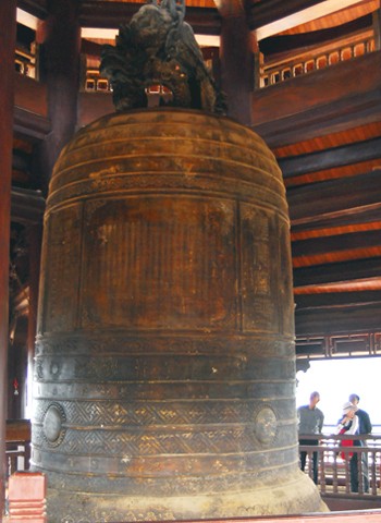 Chuông đồng lớn nhất Việt Nam