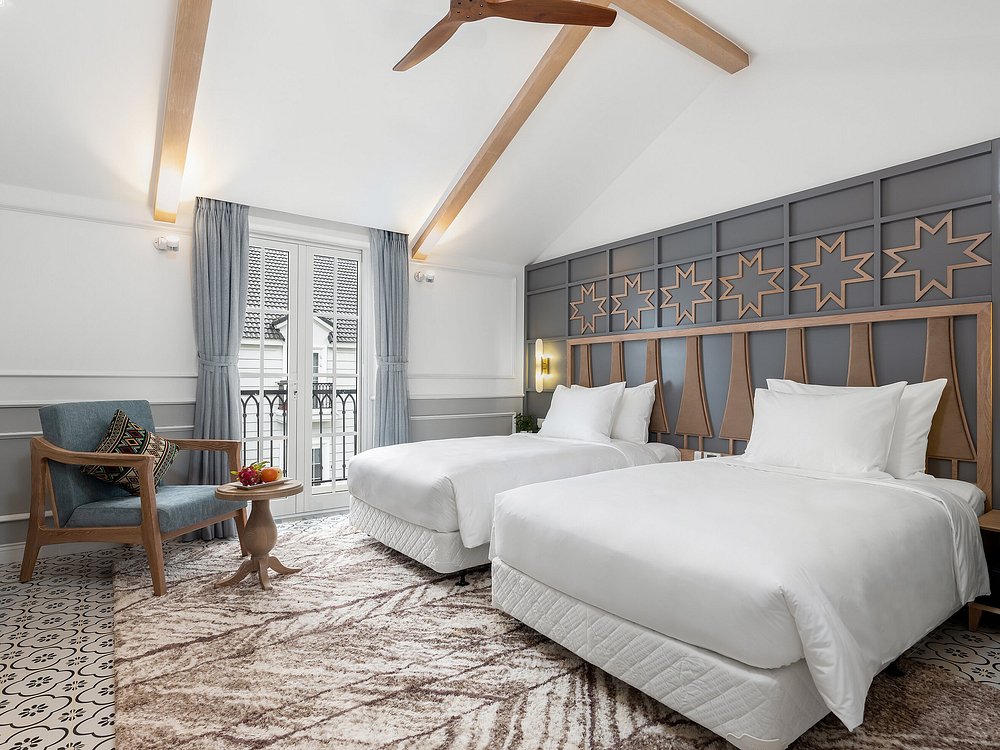 Phòng Deluxe Golden Boutique Hotel Măng Đen view rừng thông