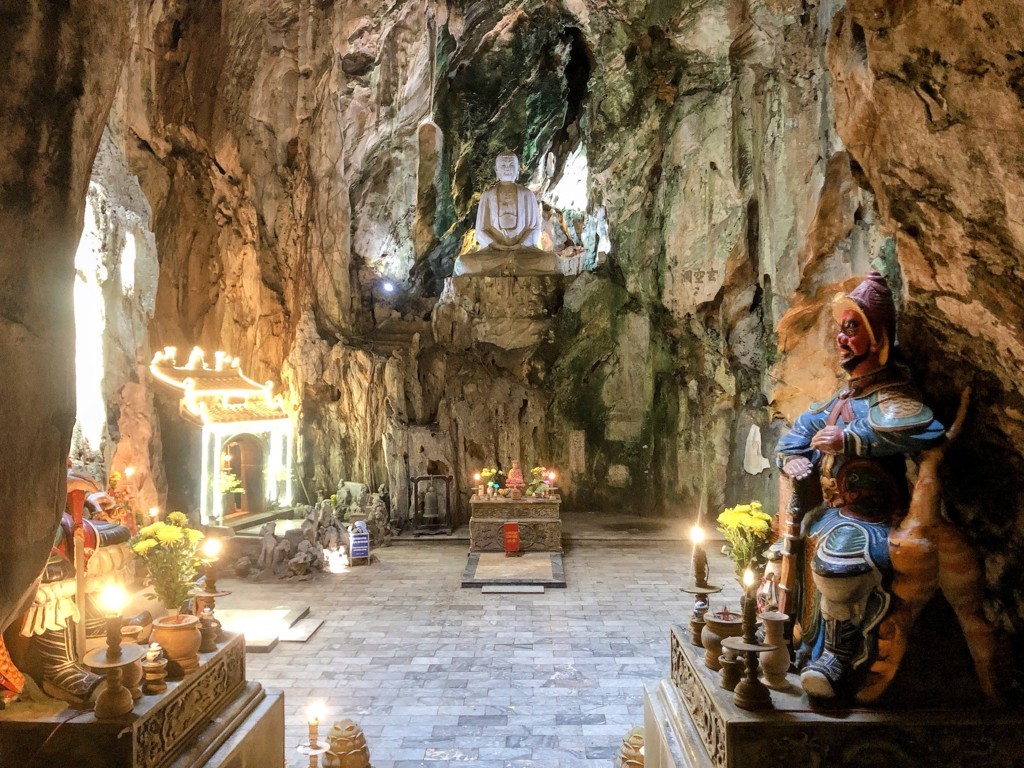Động Huyên Không Ngũ Hành SƠn
