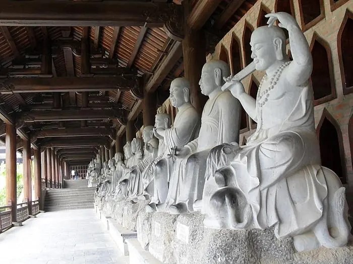Hành lang La Hán tại Chùa Bái Đính
