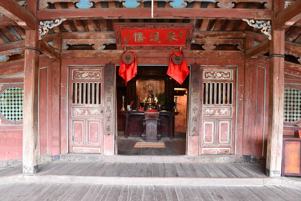 Miếu thờ trong Chùa cầu Hội An
