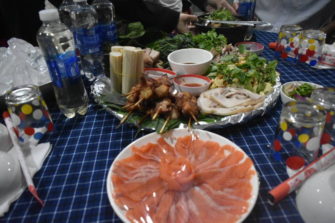 Cá hồi nuôi tại vùng núi Trà Linh, Nam Trà My