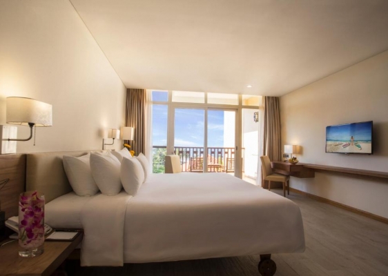 Sandy Beach Non Nuoc Resort