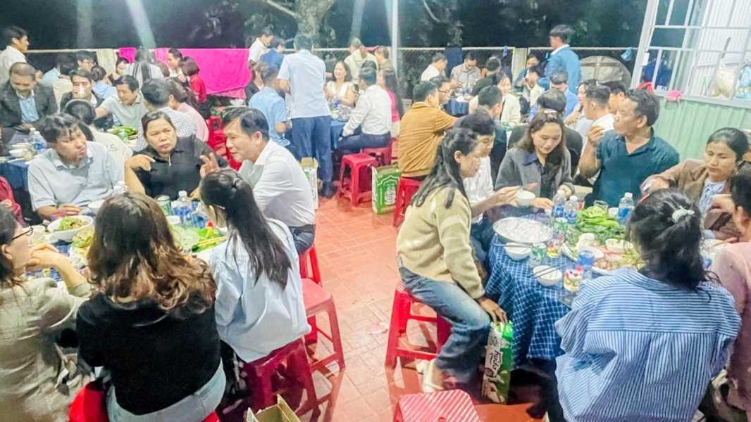 Tour Trà Linh – Khám phá Vườn Sâm Ngọc Linh cùng Du lịch Bản Địa Đà Nẵng. Trekking rừng nguyên sinh, tham quan vườn sâm gốc Xơ Đăng & trải nghiệm văn hóa cùng Du lịch Bản Địa Đà Nẵng