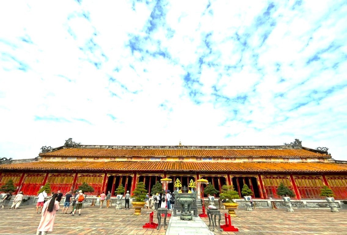 Tour Đà Nẵng – Huế: Hoàng thành Huế – Dấu xưa còn vương mái ngói, câu chuyện thì thầm trong từng viên gạch