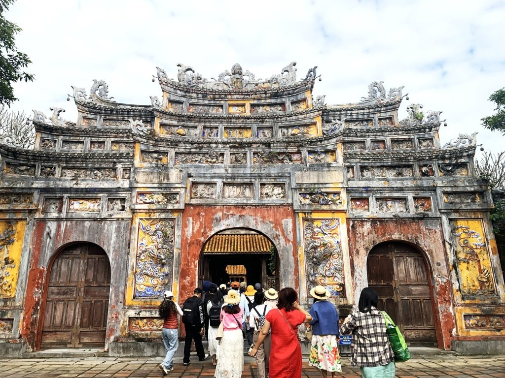 Tour Đà Nẵng – Huế: Hoàng thành Huế – Dấu xưa còn vương mái ngói, câu chuyện thì thầm trong từng viên gạch