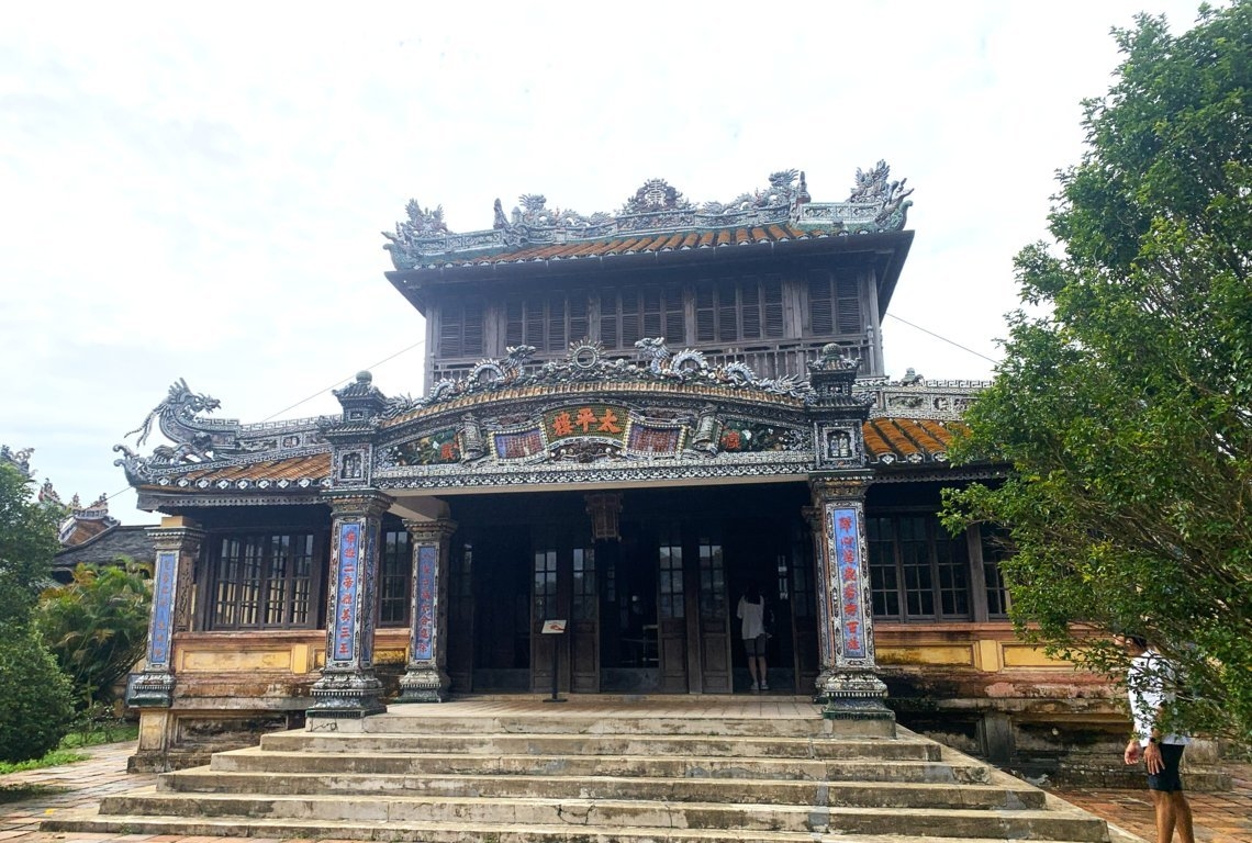 Tour Đà Nẵng – Huế: Hoàng thành Huế – Dấu xưa còn vương mái ngói, câu chuyện thì thầm trong từng viên gạch
