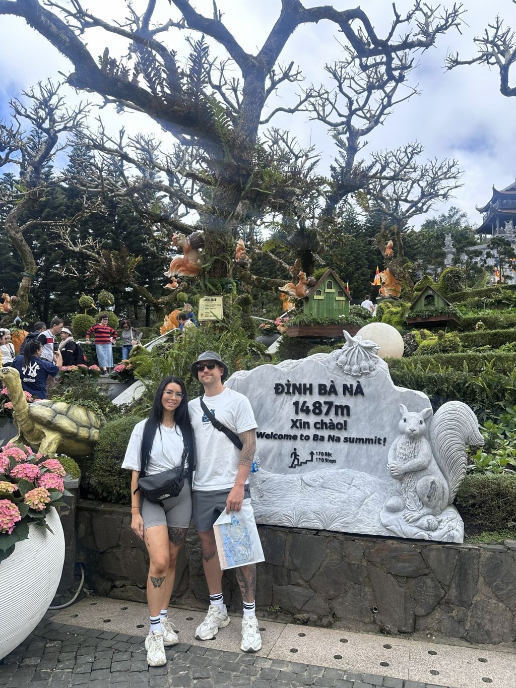 Hình ảnh thực tế Tour Bà Nà Hills Sáng Sớm: Bắt trọn khoảnh khắc Cầu Vàng vắng người, ngắm bình minh & biển mây tĩnh lặng cùng Du lịch Bản Địa Đà Nẵng