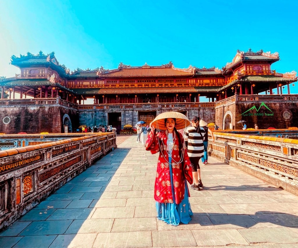 Tour Đà Nẵng – Huế: Hoàng thành Huế – Dấu xưa còn vương mái ngói, câu chuyện thì thầm trong từng viên gạch